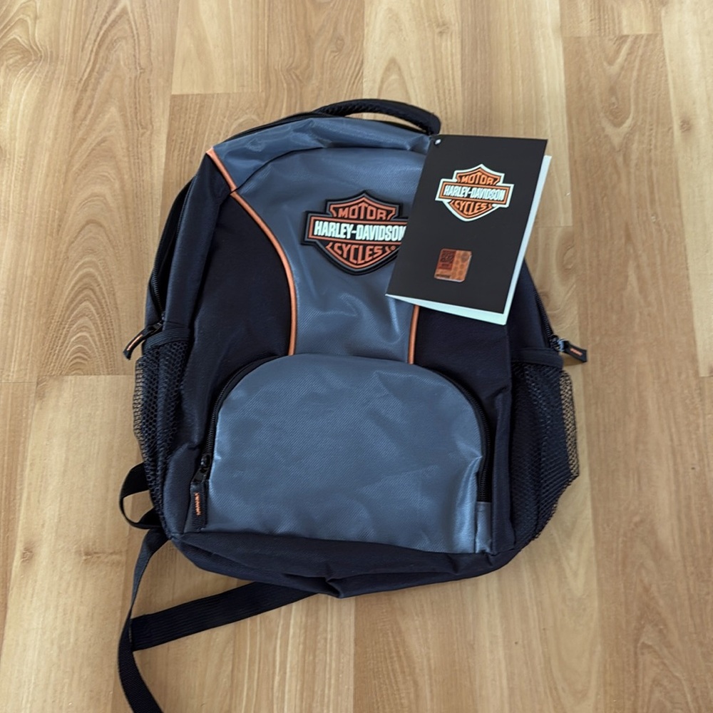 Harley Davidson Bar & Shield Logo Patch Backpack Silver & Black 90817 NWT